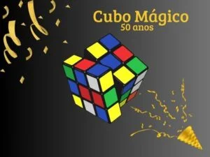 Imagem de exibição de um Cubo Mágico. Em comemoração aos 50 anos