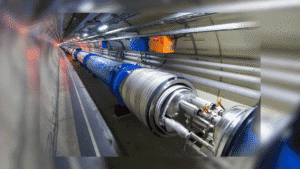 Foto do LHC, maior acelerador de partículas do mundo.