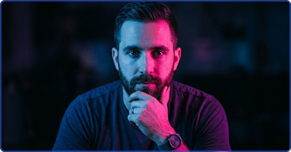 Descubra como criar um retrato dramatico com iluminacao perfeito. Técnicas de prompt, paletas de cores e ajustes práticos para IA.
